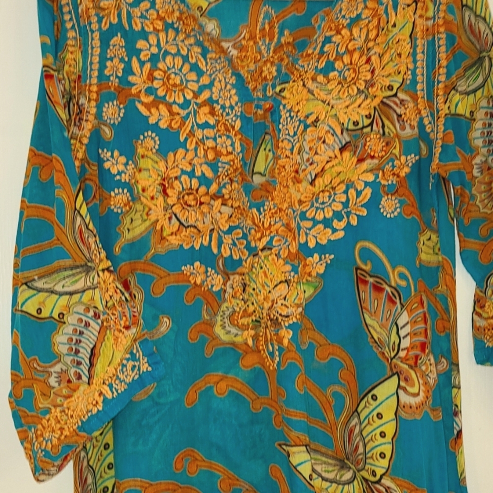 Top/Tunic - Picture 2 of 4